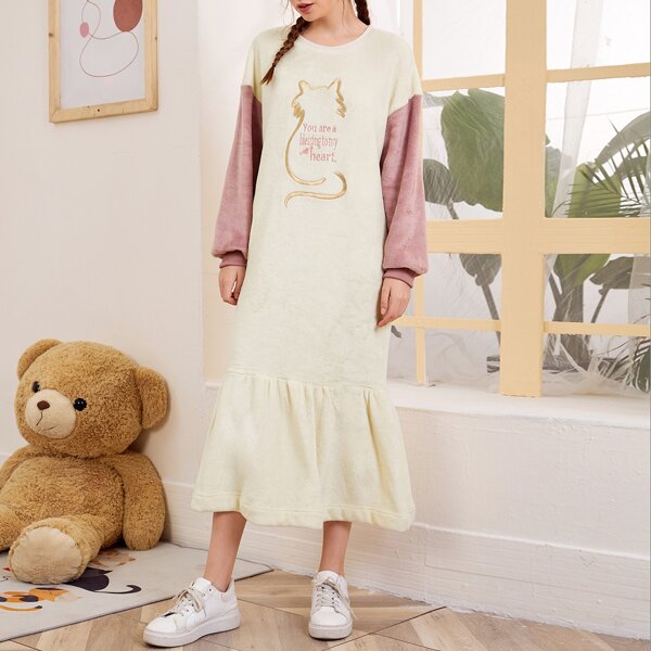 

Slogan & Cat Embroidery Bishop Sleeve Teddy Sleepdress, Beige