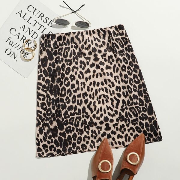 

Plus Zip Back Leopard Print Skirt, Multicolor