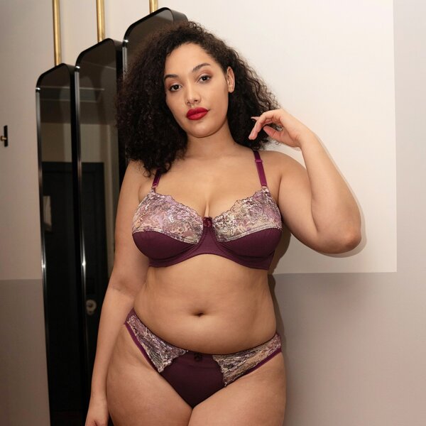

Plus Embroidered Mesh Underwire Lingerie Set, Purple