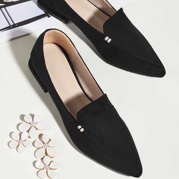 

Minimalist Point Toe Flats, Black