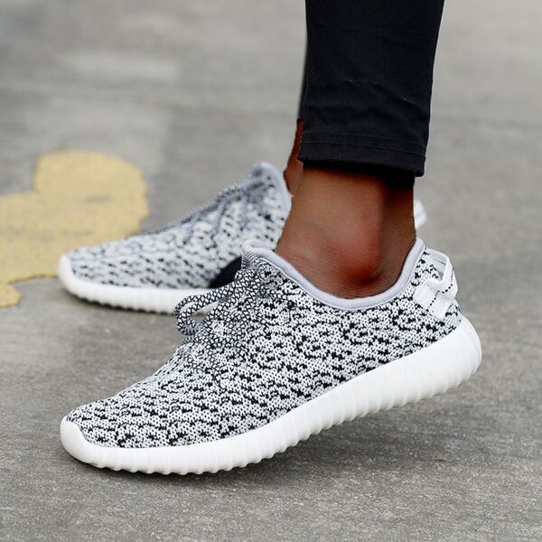 

Lace-up Front Low Top Sneakers, Black and white