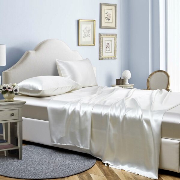

Solid Color Satin Bedding Set Without Filler, White