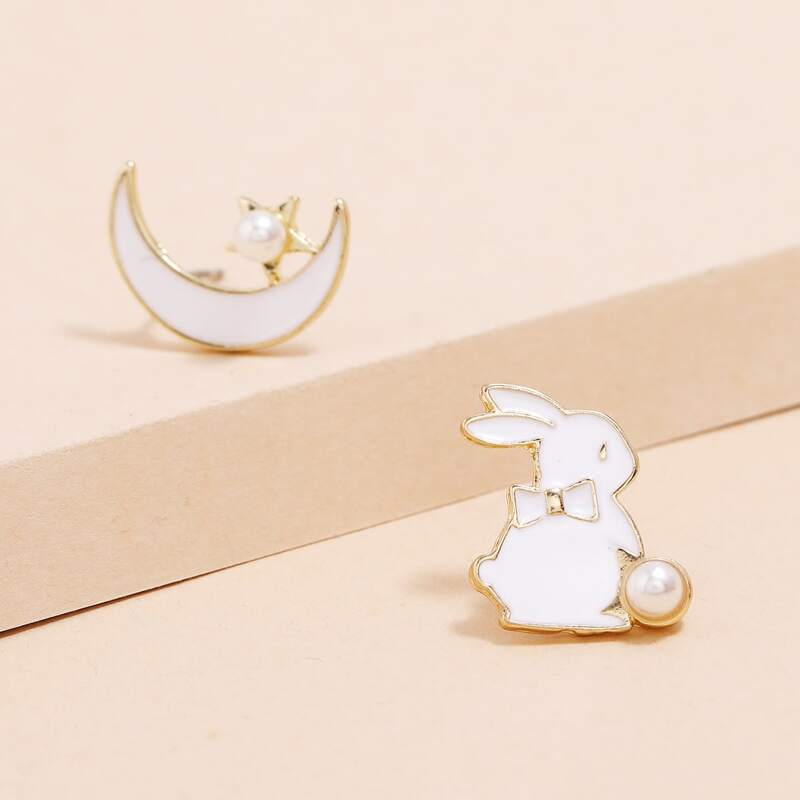 

Rabbit & Moon Design Stud Earrings, White