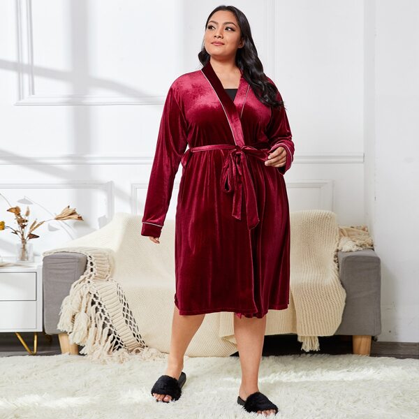 

Plus Drop Shoulder Belted Velvet Robe, Burgundy