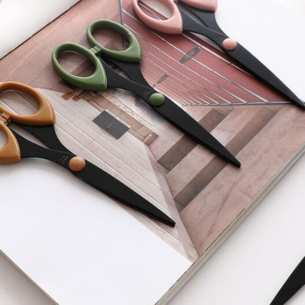 

1pc Random Metal Scissor, Multicolor