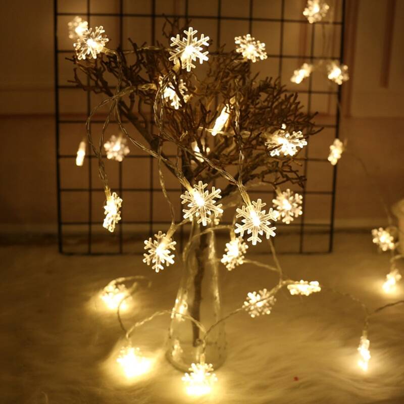 

1pc 6M Snowflake Shaped Bulb String Light, Yellow