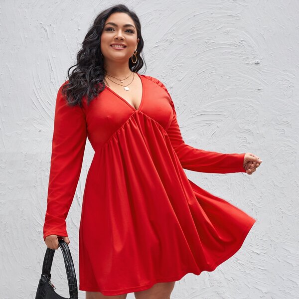 

Plus Ruched Raglan Sleeve Smock Dress, Red