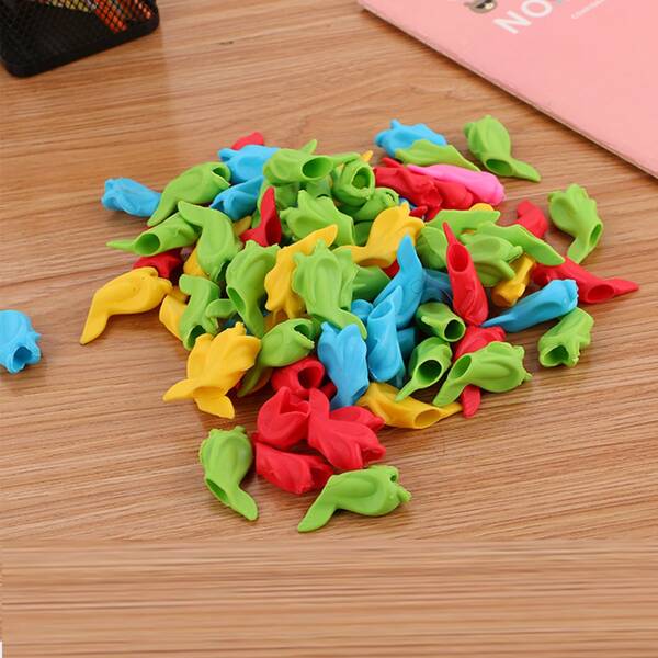 

10pcs Random Silicone Grip Pencil Holder, Multicolor