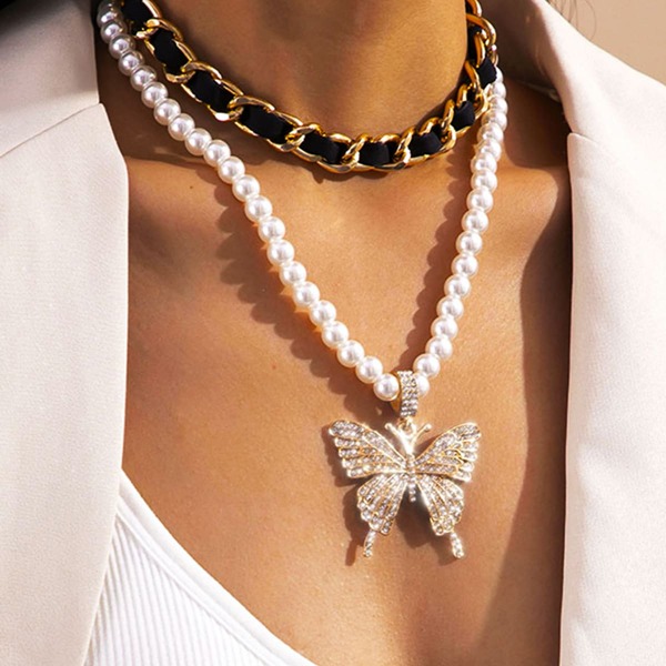 

2pcs Butterfly Charm Faux Pearl Beaded Necklace, Multicolor