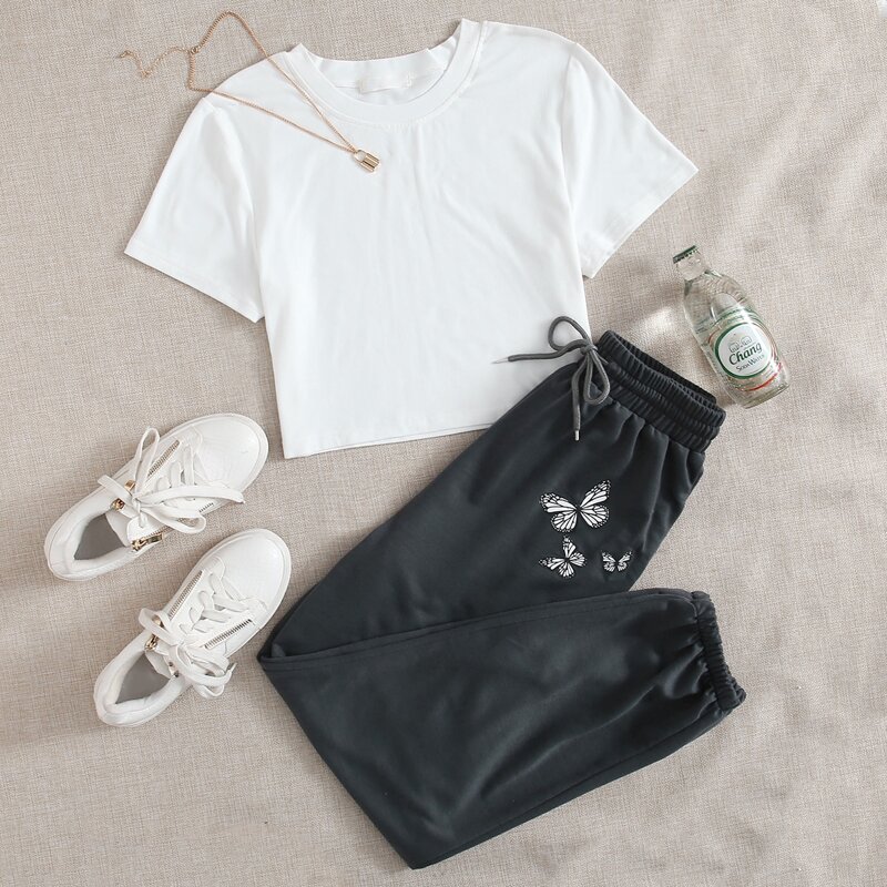 

Solid Crop Tee & Butterfly Graphic Sweatpants, Multicolor