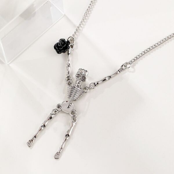 

Skull Charm Necklace, Silver