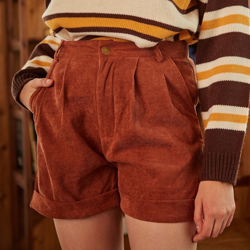 

Corduroy Cuffed Shorts, Rust brown