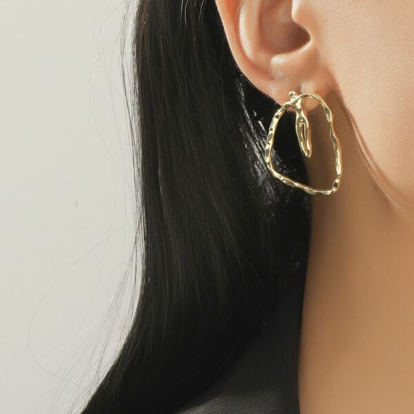 

Textured Geo Design Stud Earrings, Gold
