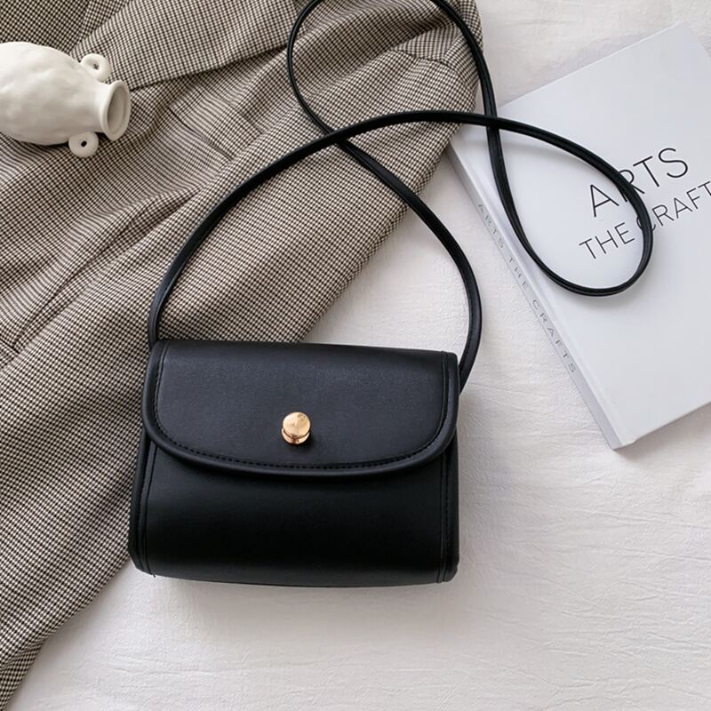 

Flap Crossbody Bag, Black