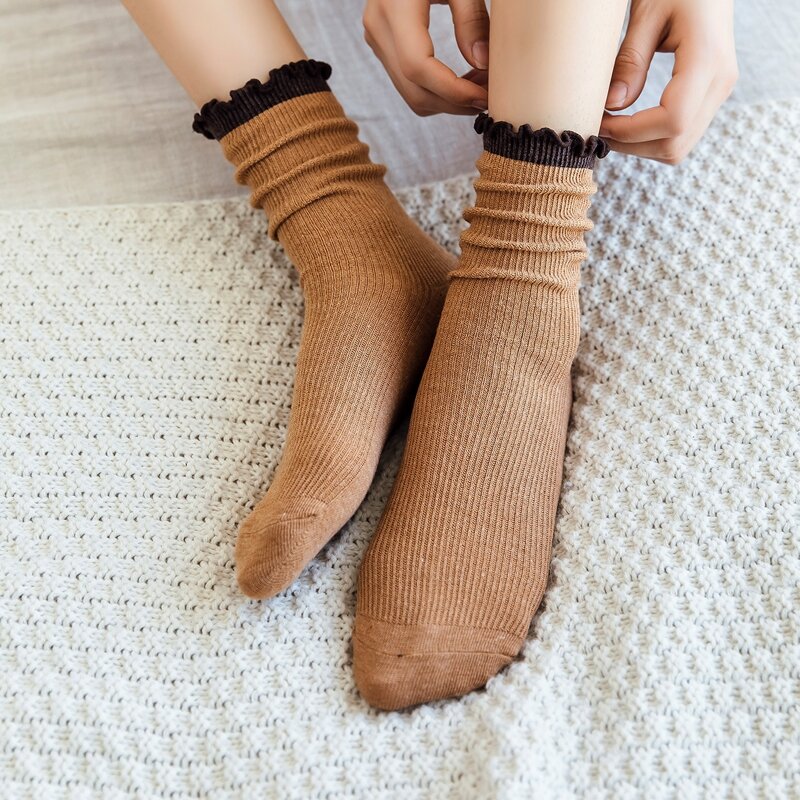 

1pair Lettuce Trim Crew Socks, Khaki