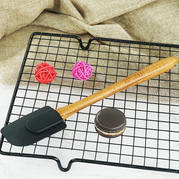 

1pc Wooden Handle Cream Spatula, Black