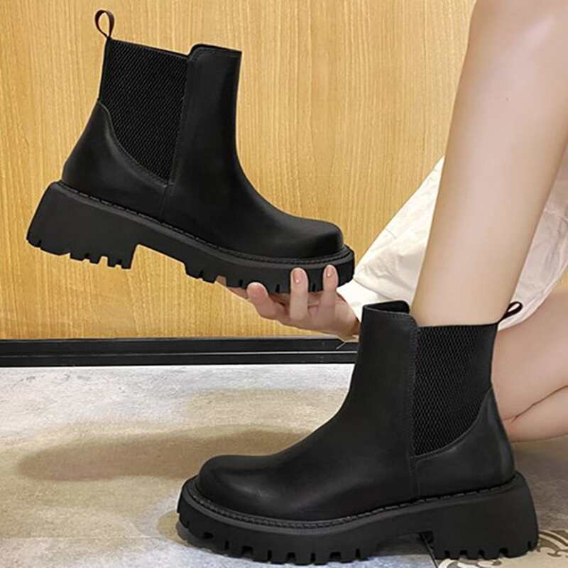 

Minimalist Lug Sole Chelsea Boots, Black
