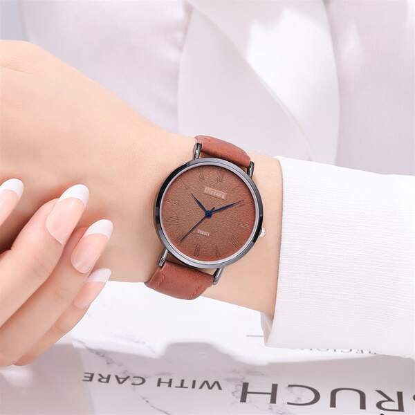 

Simple Round Pointer Quartz Watch