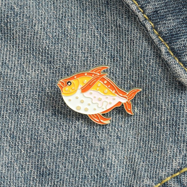 

Animal Design Brooch, Multicolor