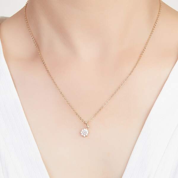 

Flower Decor Necklace, Gold