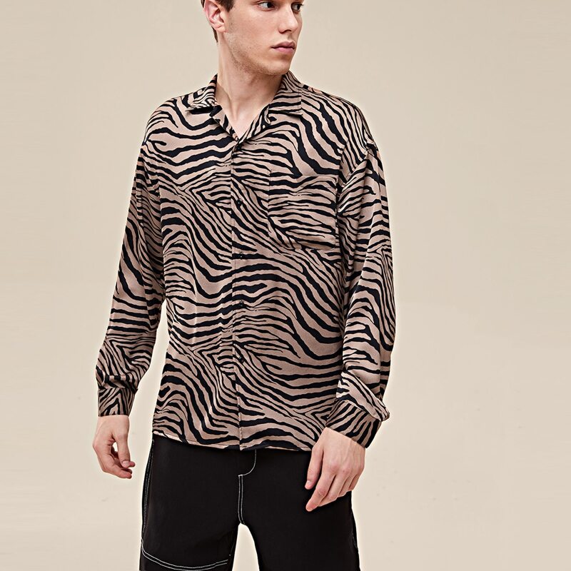 

Men Pocket Patched Zebra Striped Shirt, Multicolor