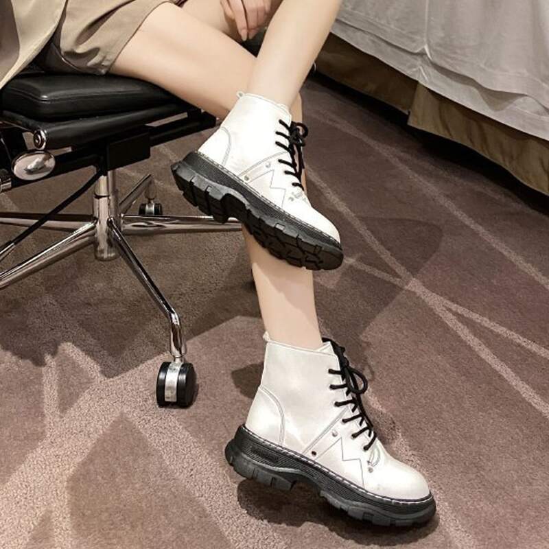 

Chunky Sole Lace Up Boots, White