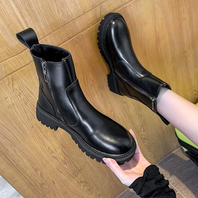 

Lug Sole Ankle Boots, Black