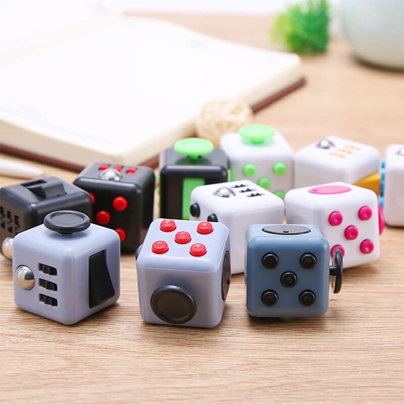 

1pc Random Fidget Busy Cube, Multicolor