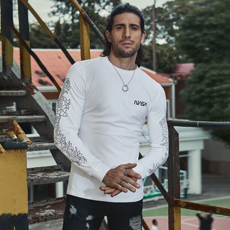 

Men Floral & Letter Graphic Tee, White