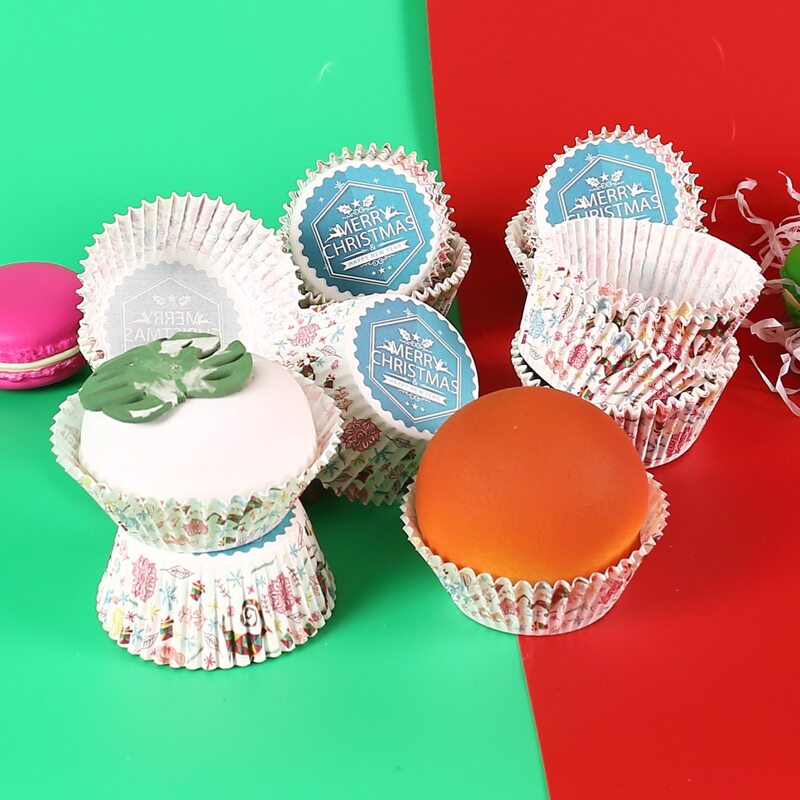 

100pcs Christmas Pattern Cake Cup, Multicolor