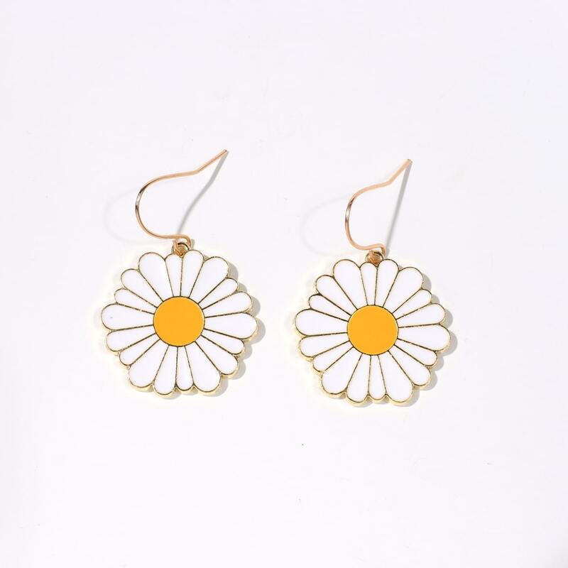 

Daisy Drop Earrings, White