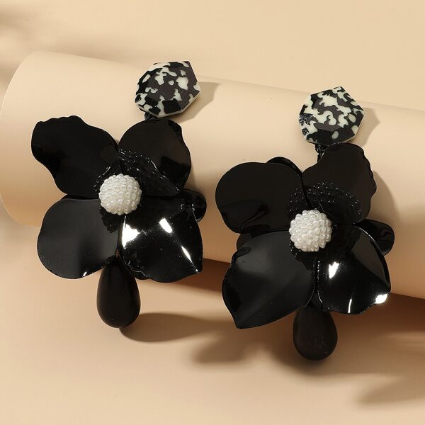 

Flower Drop Earrings, Black