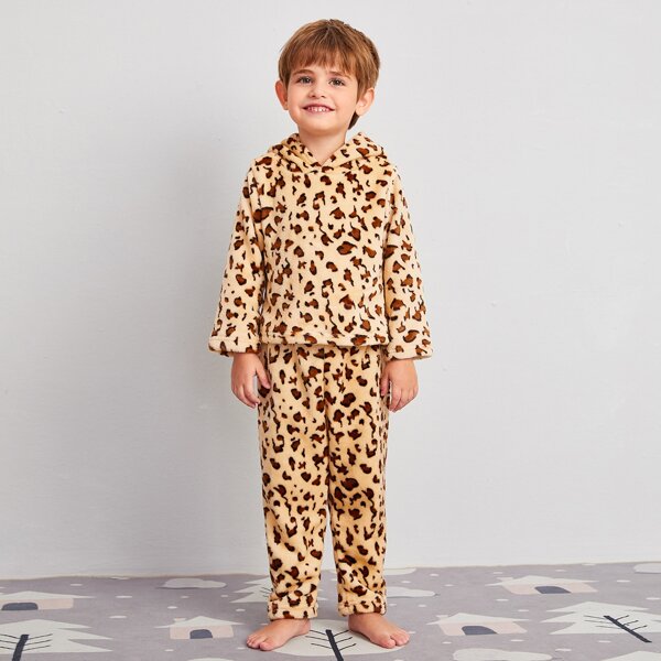 

Toddler Boys All Over Pattern 3D Ear Design Flannel PJ Set, Multicolor