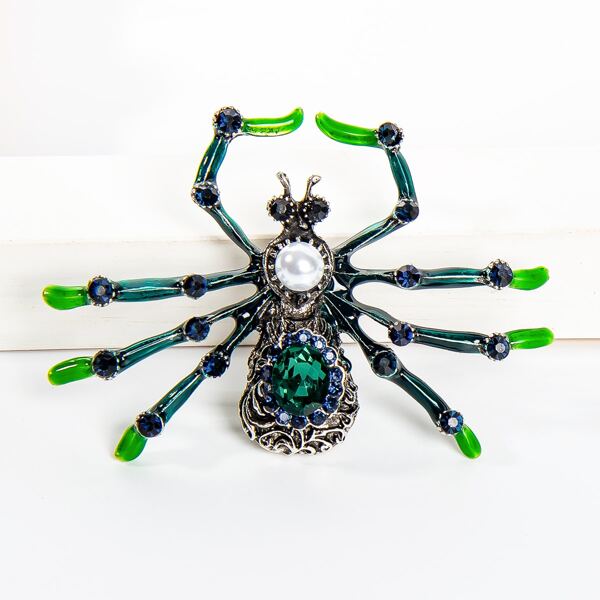 

Spider Design Brooch, Green