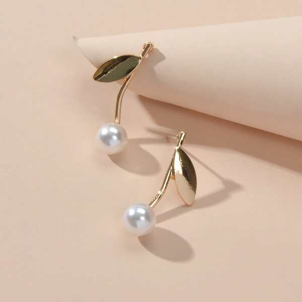 

Faux Pearl Design Stud Earrings, Gold