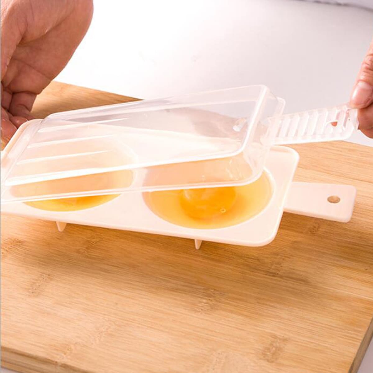 

1pc Microwave Egg Cooker Mold, Beige