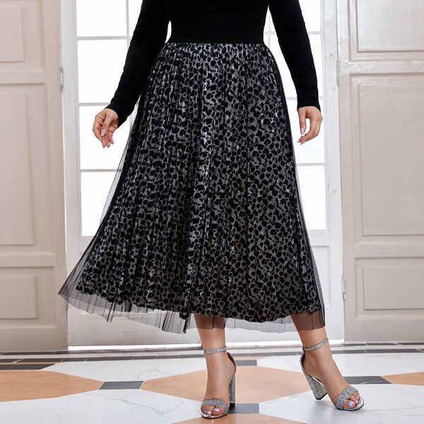 

Plus Allover Print Mesh Overlay Pleated Skirt, Multicolor