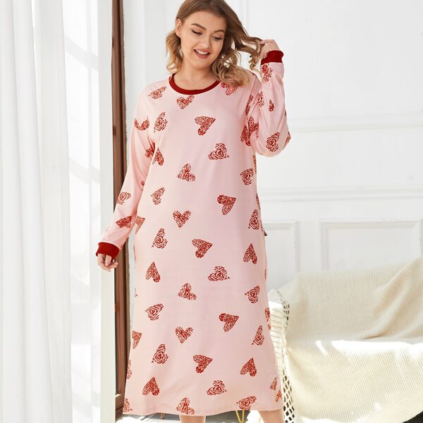 

Plus Allover Heart Print Night Dress, Pink