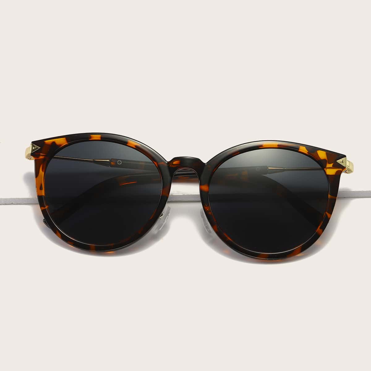 

Acrylic Frame Polarized Sunglasses