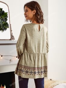 LUUKSE Keyhole Back Christmas Print Peplum Tee