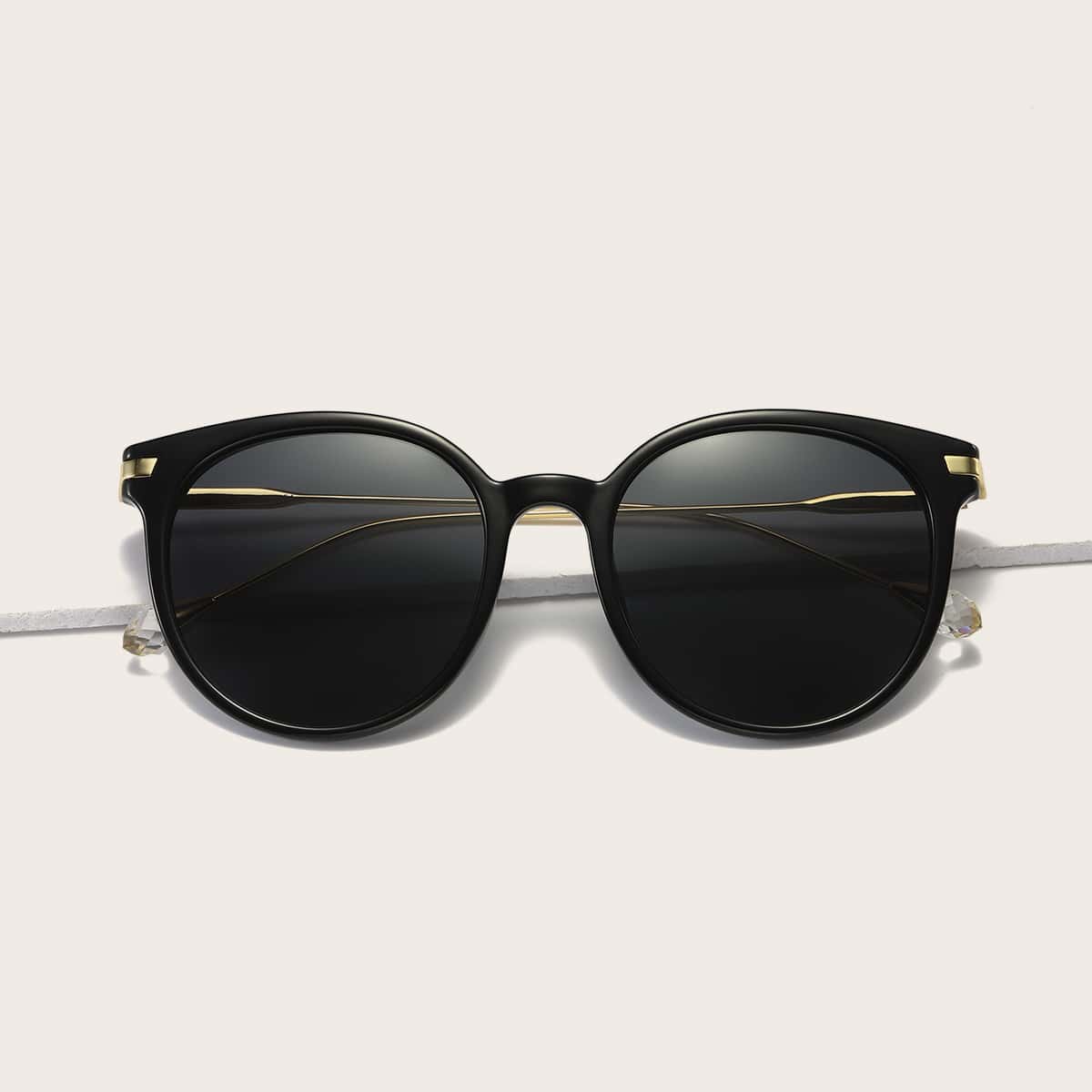 

Round Frame Polarized Sunglasses