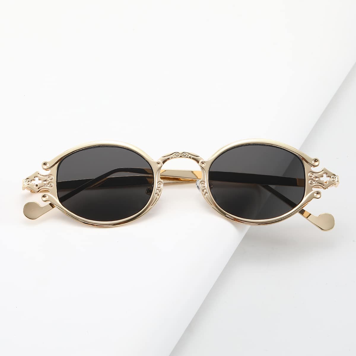 

Metal Frame Sunglasses