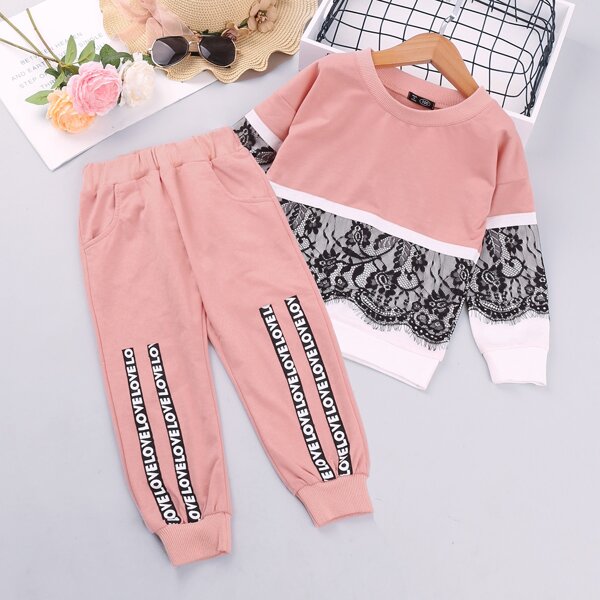 

Toddler Girls Contrast Lace Colorblock Sweatshirt & Letter Tape Sweatpants, Coral pink