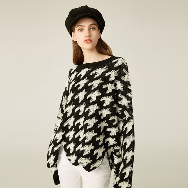 

WOOL-BLEND HOUNDSTOOTH SCALLOP SWEATER, Black and white