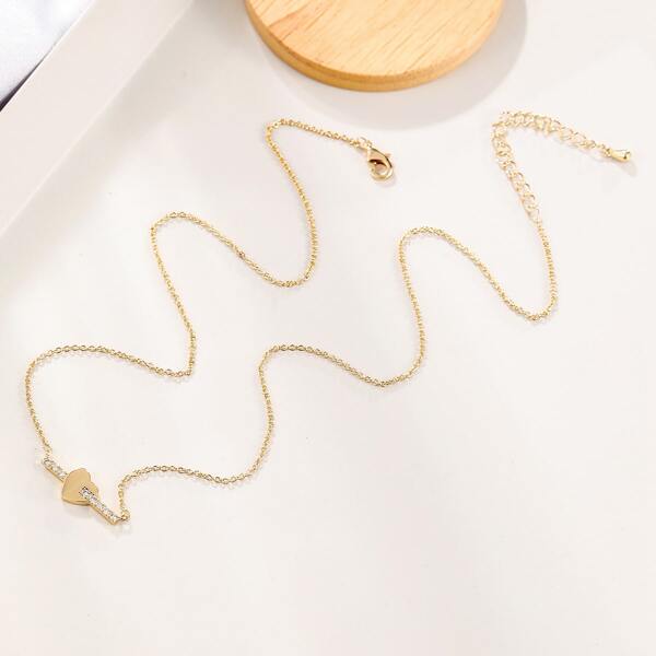 

Rhinestone Heart Decor Necklace, Gold
