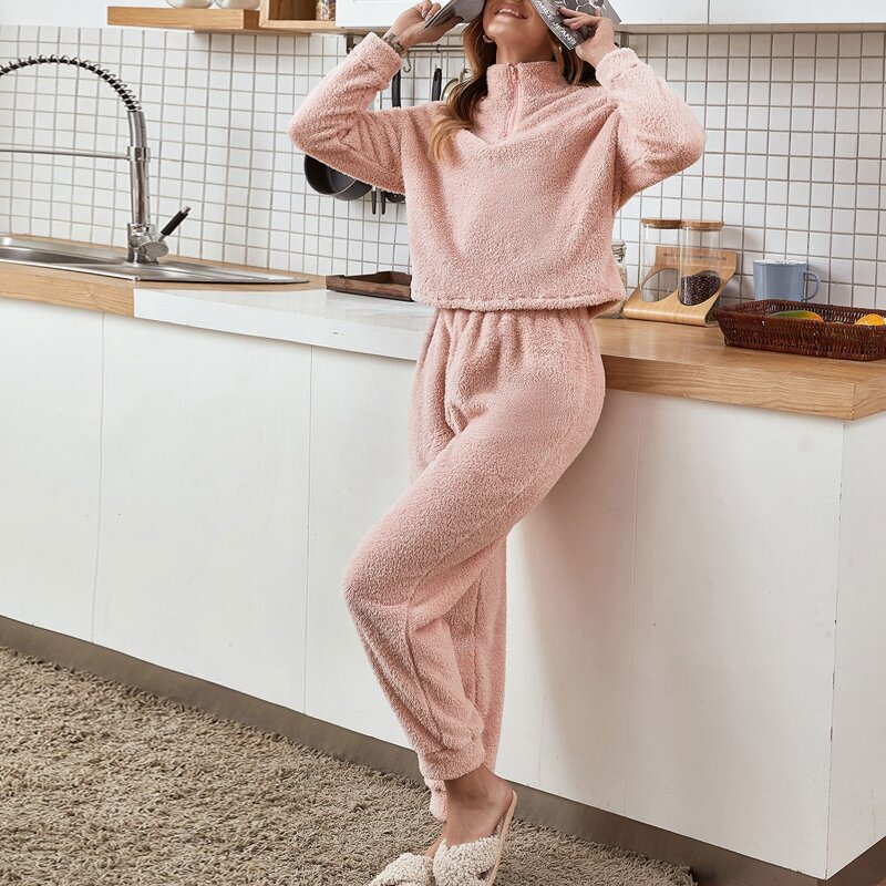 

Solid Funnel Neck Plush Lounge Set, Baby pink