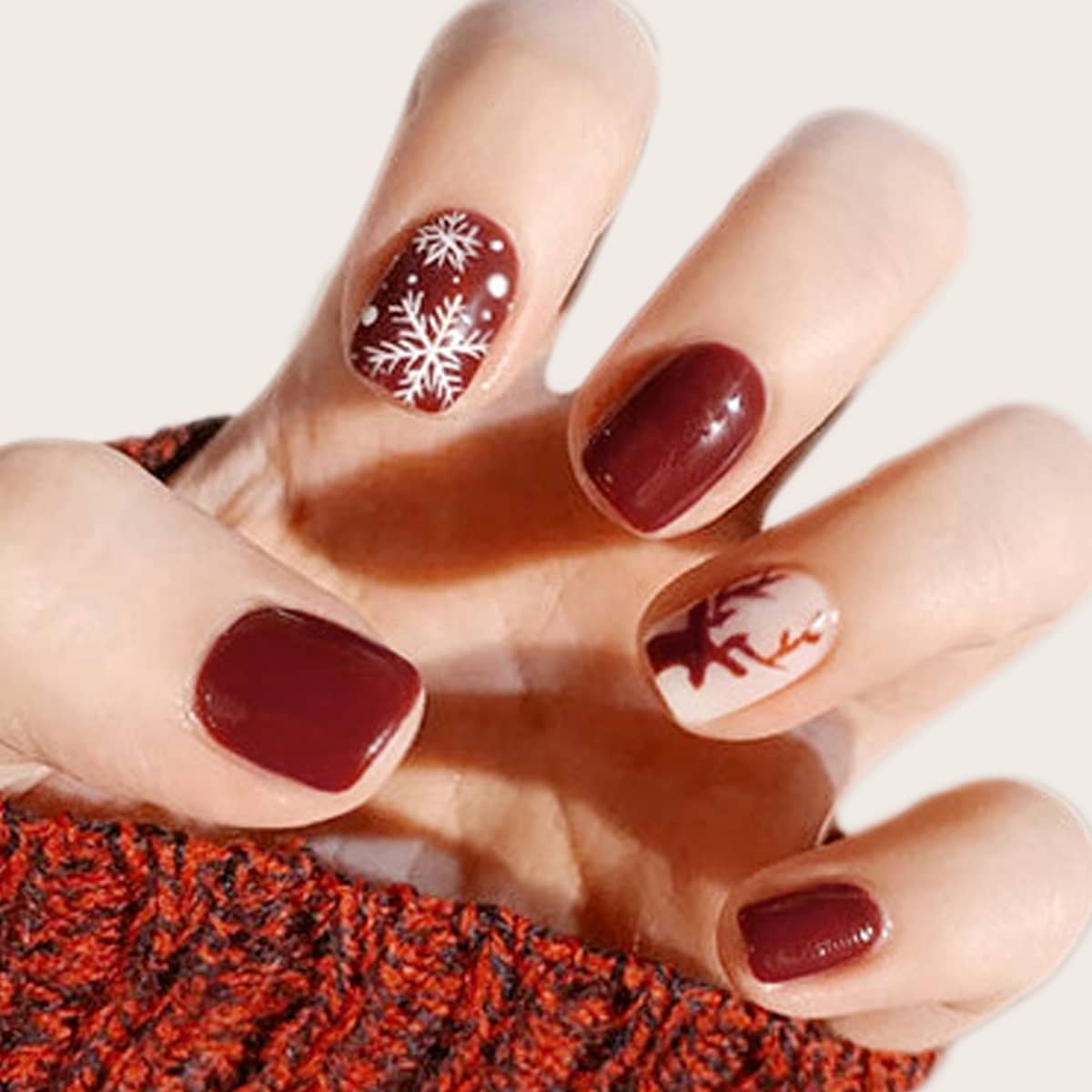 

24pcs Christmas Snowflake Fake Nail & 1sheet Tape, Red