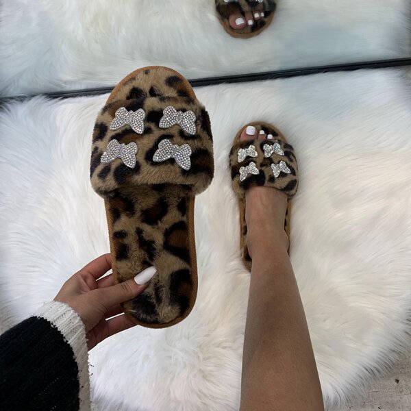 

Butterfly Decor Leopard Fluffy Slippers, Brown