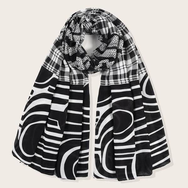 

Plaid Pattern Scarf, Black and white