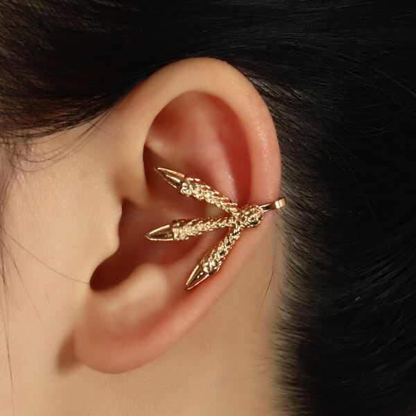 

Metal Ear Cuff, Gold